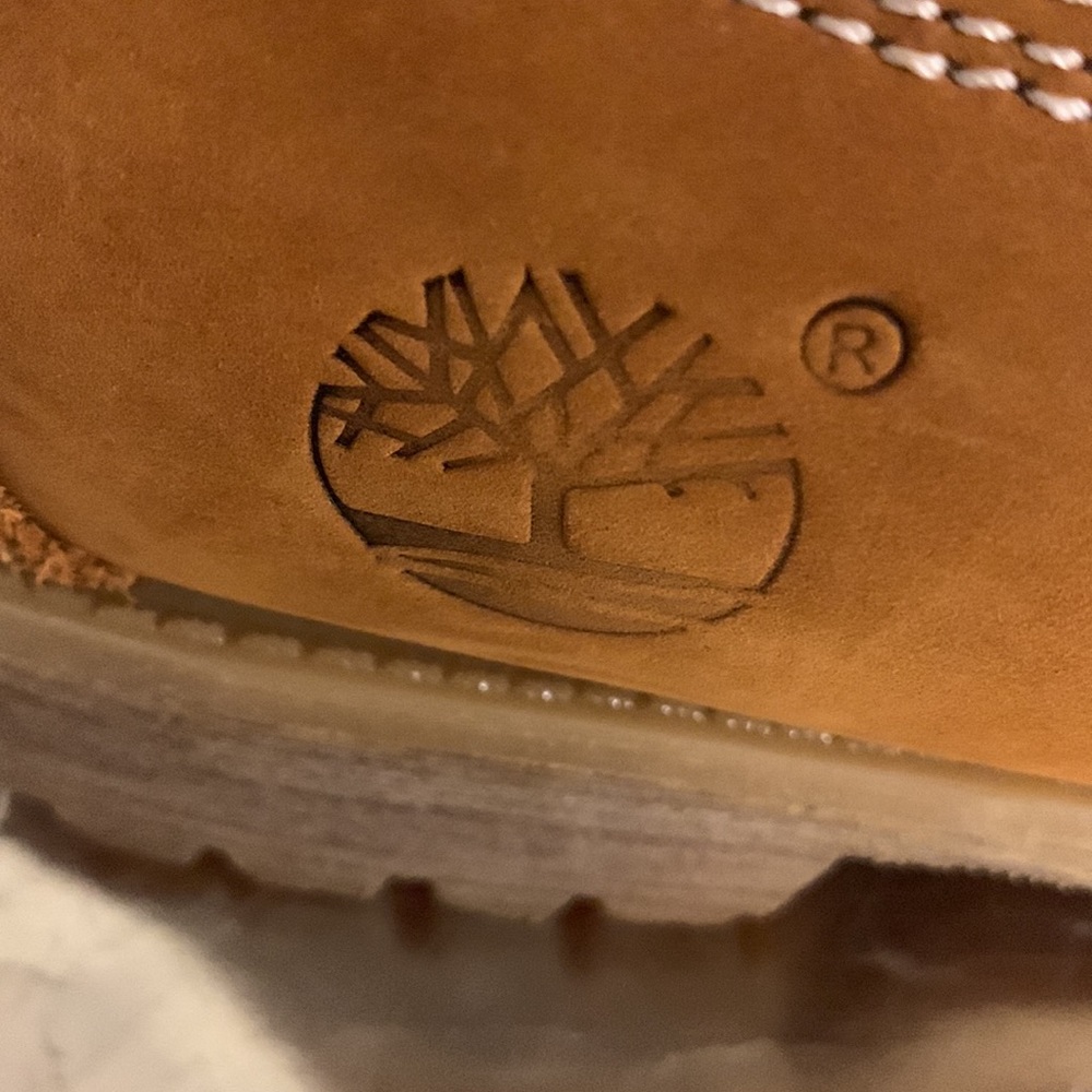 TIMBERLAND tan boots with brown leather on top of boots size 8.5. - Picture 7 of 9